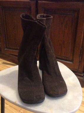 Zara Brown Suede Ankle Boots with Side Zip